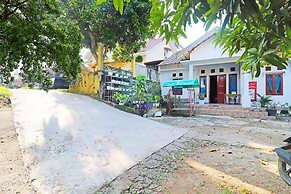 SPOT ON 91222 Kanjeng Mami Homestay Syariah