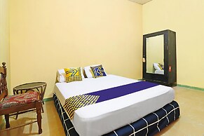 SPOT ON 91222 Kanjeng Mami Homestay Syariah