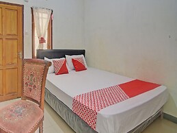 SPOT ON 92281 Susupuan KostNearTaman Deki Lestari