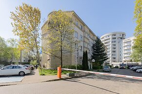 Warsaw Ursynow Studio by Renters
