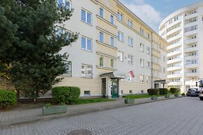 Warsaw Ursynow Studio by Renters