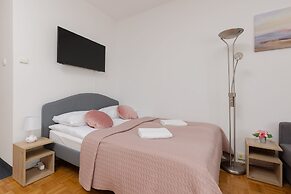 Warsaw Ursynow Studio by Renters