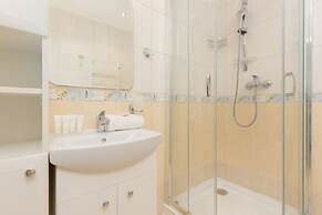 Warsaw Ursynow Studio by Renters