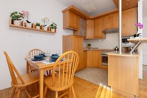 Warsaw Ursynow Studio by Renters