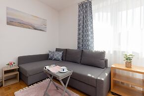 Warsaw Ursynow Studio by Renters