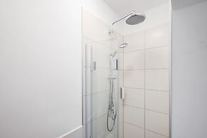 Servus Apartments by Homaris