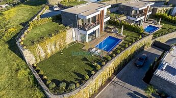 Farilya Villas by Important Group Travel