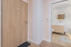 Osiedle Latarników Apartment by Renters