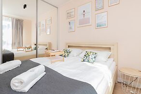 Osiedle Latarników Apartment by Renters