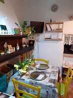 The Little House of Vacone Italy