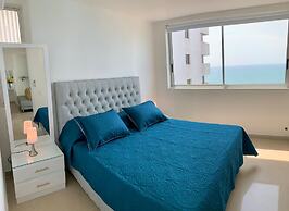 2 Bedroom Beachfront Apartment 2p1-al2 With Pool And Wifi
