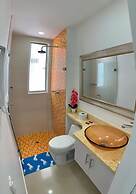 2 Bedroom Beachfront Apartment 2p1-al2 With Pool And Wifi