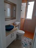 2 Bedroom Beachfront Apartment 2p1-al2 With Pool And Wifi