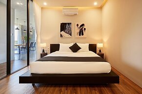 Modern 2 Bdr Apt, Large Living Room, High Speed Wifi