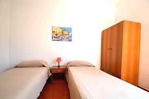 Comfortable Three-room Villa Located in Torre Dell'orso on the Ground 