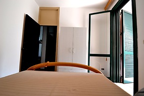 Comfortable Three-room Villa Located in Torre Dell'orso on the Ground 