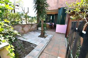 Comfortable Three-room Villa Located in Torre Dell'orso on the Ground 