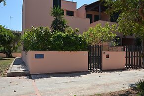 Comfortable Three-room Villa Located in Torre Dell'orso on the Ground 