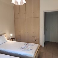 Sea Breeze Villa With Stunning sea View Near Rethymno Town and the Bea