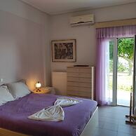 Sea Breeze Villa With Stunning sea View Near Rethymno Town and the Bea