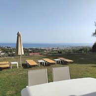 Sea Breeze Villa With Stunning sea View Near Rethymno Town and the Bea