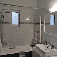 Sea Breeze Villa With Stunning sea View Near Rethymno Town and the Bea