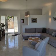 Sea Breeze Villa With Stunning sea View Near Rethymno Town and the Bea