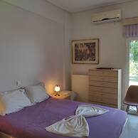 Sea Breeze Villa With Stunning sea View Near Rethymno Town and the Bea