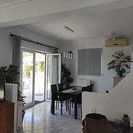 Sea Breeze Villa With Stunning sea View Near Rethymno Town and the Bea