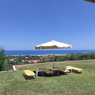 Sea Breeze Villa With Stunning sea View Near Rethymno Town and the Bea
