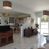 Sea Breeze Villa With Stunning sea View Near Rethymno Town and the Bea