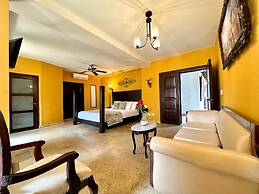 8aps-4 Luxury House in the Historic Center With Pool Air Conditioning 