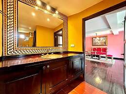 8aps-4 Luxury House in the Historic Center With Pool Air Conditioning 