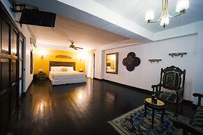 8aps-4 Luxury House in the Historic Center With Pool Air Conditioning 