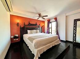 8aps-4 Luxury House in the Historic Center With Pool Air Conditioning 