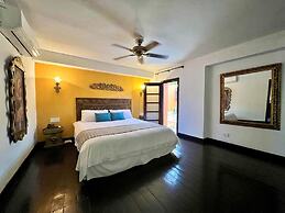 8aps-4 Luxury House in the Historic Center With Pool Air Conditioning 