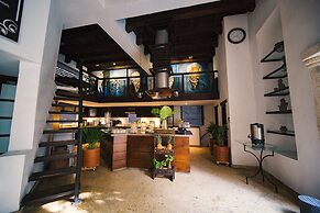 8aps-4 Luxury House in the Historic Center With Pool Air Conditioning 