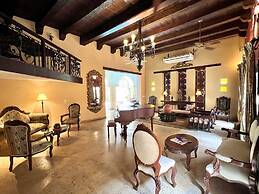 8aps-4 Luxury House in the Historic Center With Pool Air Conditioning 
