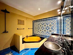 8aps-4 Luxury House in the Historic Center With Pool Air Conditioning 