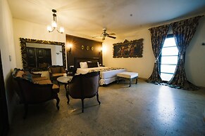 8aps-4 Luxury House in the Historic Center With Pool Air Conditioning 