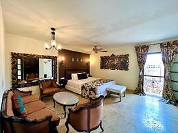 8aps-4 Luxury House in the Historic Center With Pool Air Conditioning 