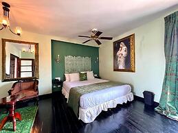 8aps-4 Luxury House in the Historic Center With Pool Air Conditioning 