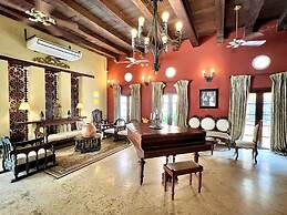 8aps-4 Luxury House in the Historic Center With Pool Air Conditioning 