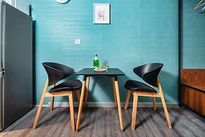 Sanders Home Suites - Inviting Downtown Studio