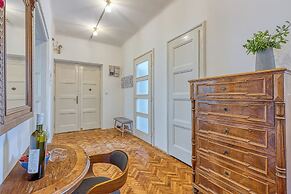 Spacious Apartment In Heart Of Zagreb
