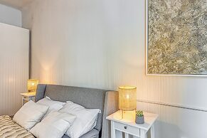 Spacious Apartment In Heart Of Zagreb