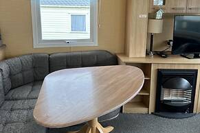 Newquay - Caravan - Sleeps 8 - Parking - Seaside
