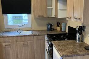 Newquay - Caravan - Sleeps 8 - Parking - Seaside