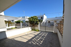 Air-conditioned Yoko Holiday Home for 5 Guests