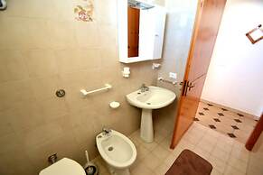 Air-conditioned Yoko Holiday Home for 5 Guests